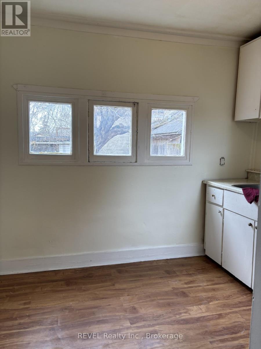 4819 Fourth Avenue, Niagara Falls, Ontario  L2E 4P2 - Photo 17 - X12911732