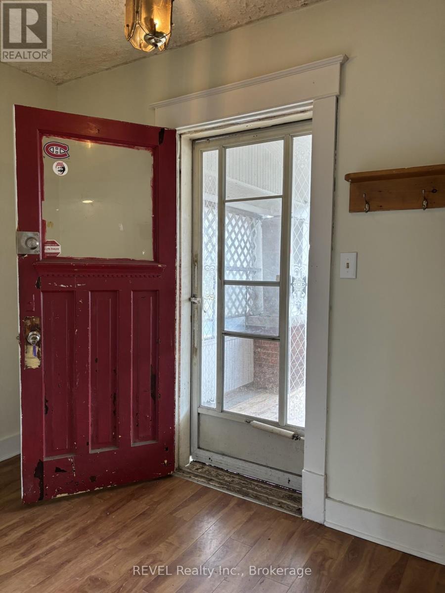 4819 Fourth Avenue, Niagara Falls, Ontario  L2E 4P2 - Photo 7 - X12911732
