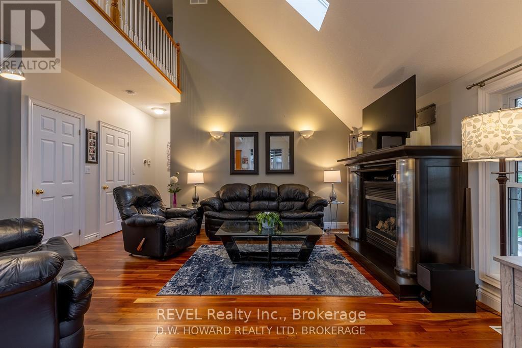 45 Westwood Drive, Port Colborne, Ontario  L3K 6B9 - Photo 12 - X13460986