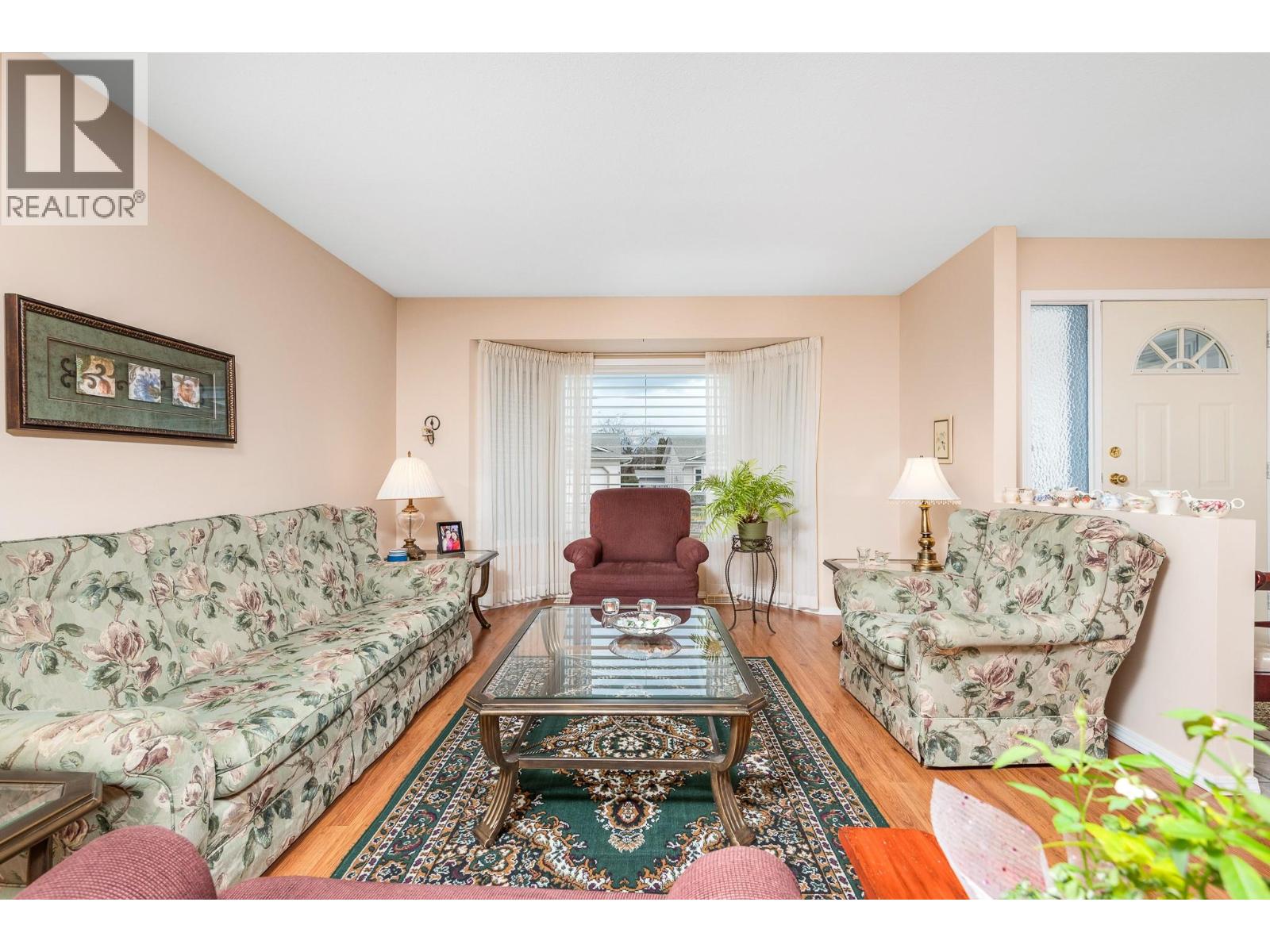 833 8 Avenue, Vernon, British Columbia  V1H 1Z1 - Photo 2 - 10377161