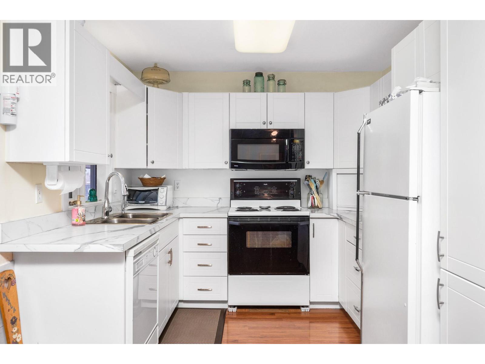833 8 Avenue, Vernon, British Columbia  V1H 1Z1 - Photo 11 - 10377161