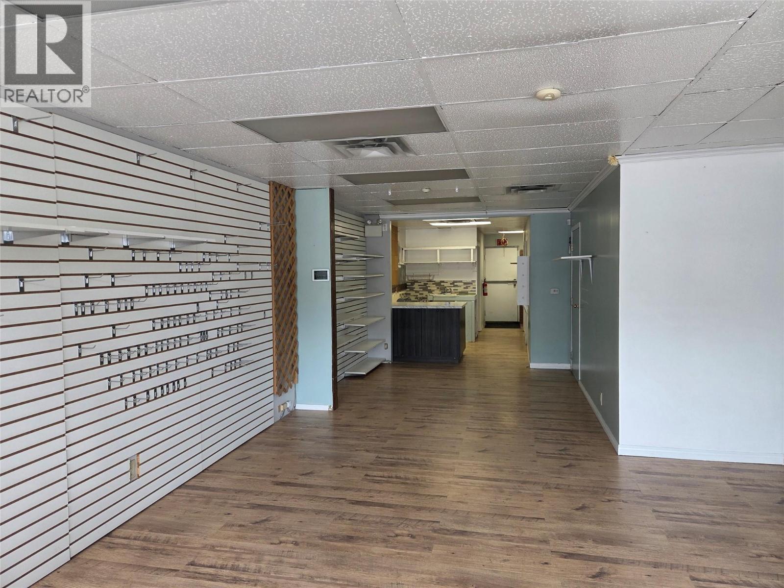 6049 Main Street, Oliver, British Columbia  V0H 1T0 - Photo 3 - 10391201