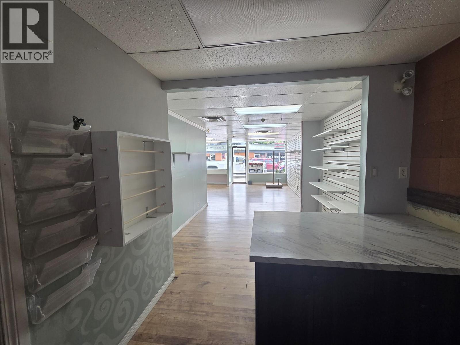 6049 Main Street, Oliver, British Columbia  V0H 1T0 - Photo 12 - 10391201