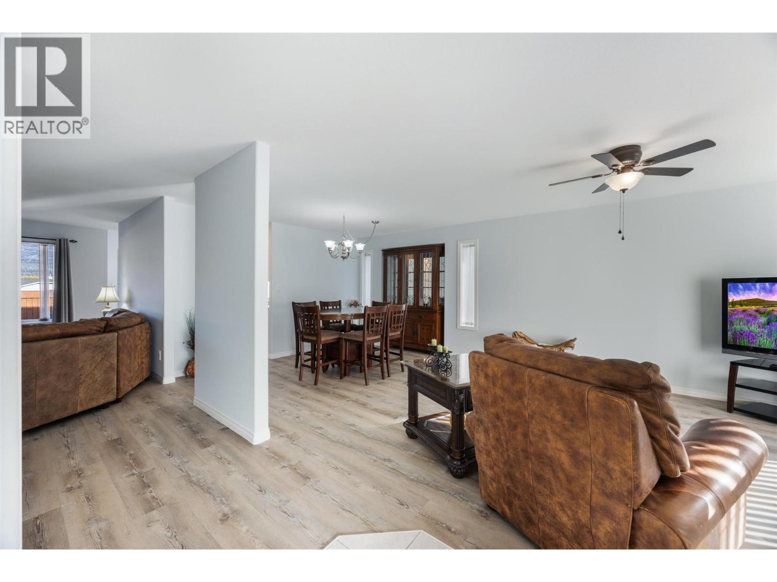 536 Red Wing Drive, Penticton, British Columbia  V2A 8N7 - Photo 3 - 10399134