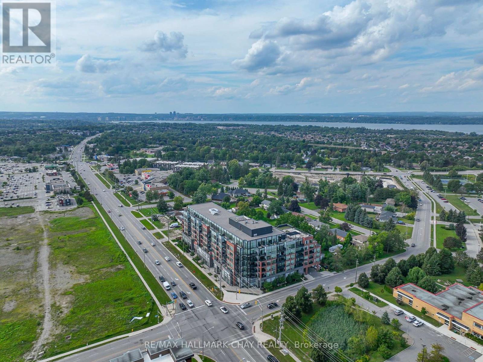 317 - 681 Yonge Street, Barrie, Ontario  L4N 4E8 - Photo 14 - S13697534