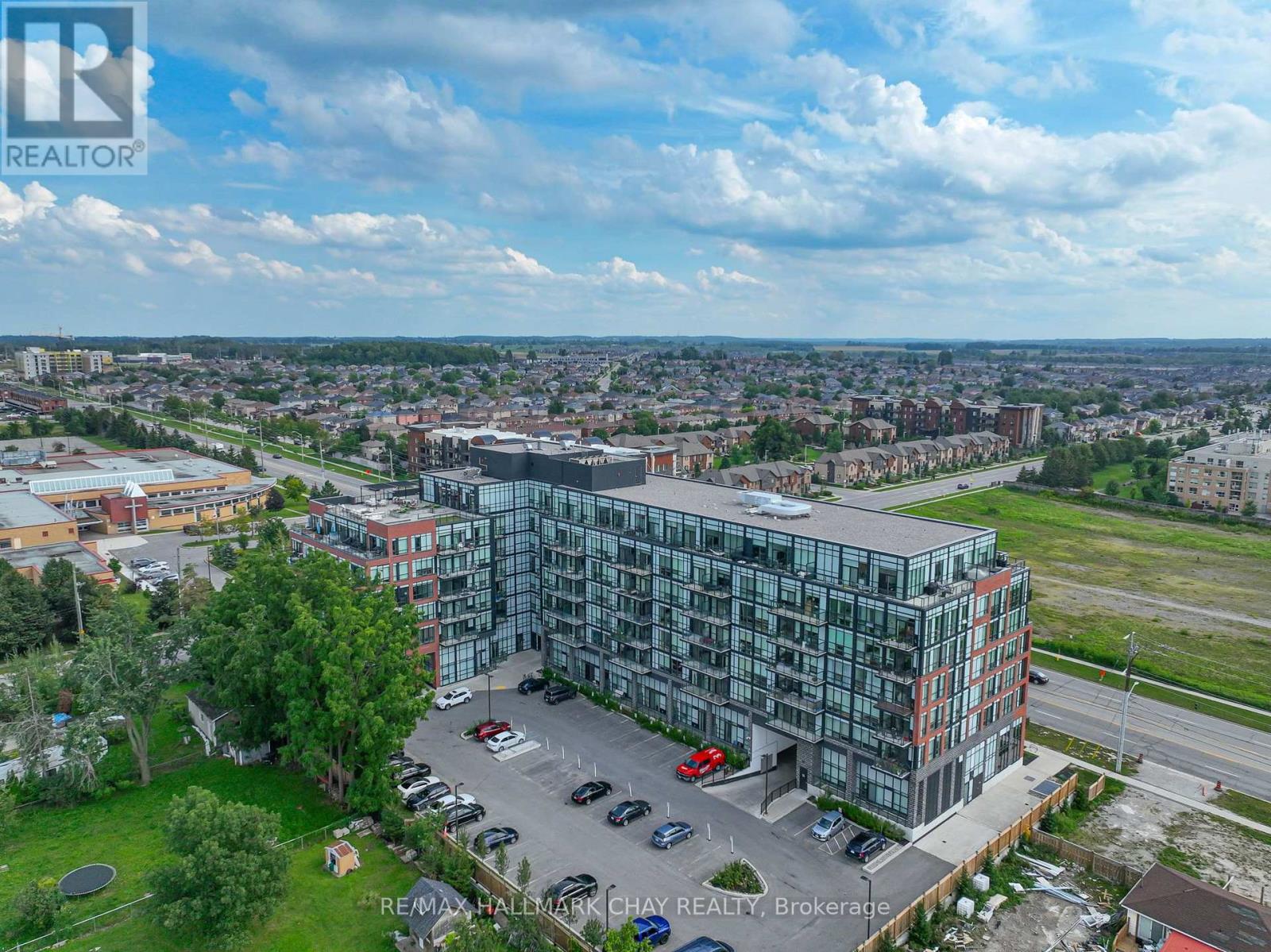 317 - 681 Yonge Street, Barrie, Ontario  L4N 4E8 - Photo 3 - S13697534