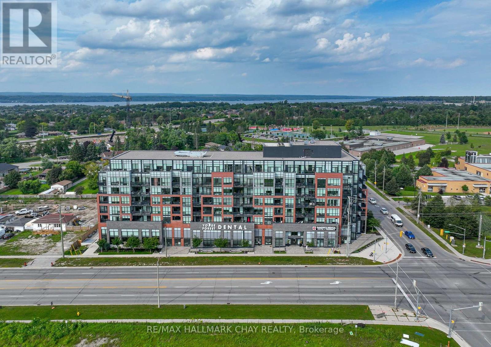 317 - 681 YONGE STREET, Barrie, Ontario