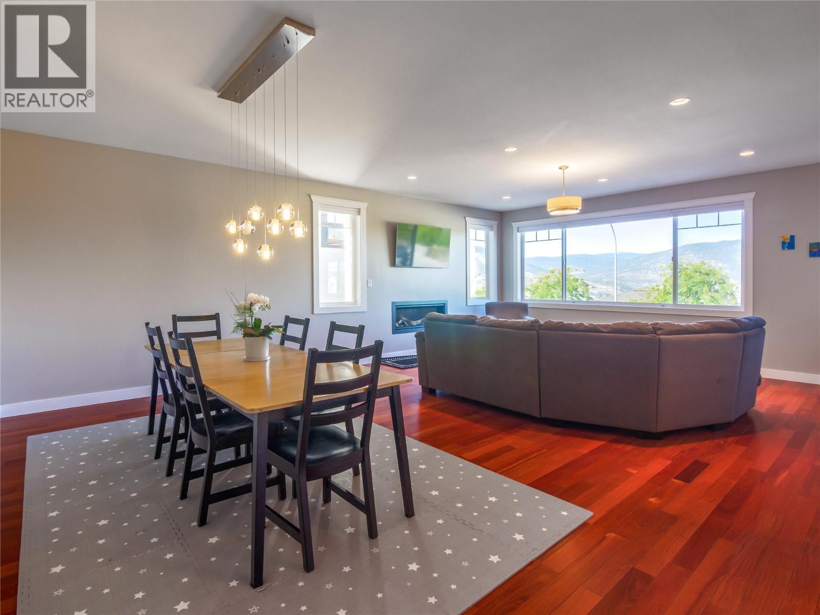 2478 Evergreen Drive, Penticton, British Columbia  V2A 9C7 - Photo 8 - 10398966