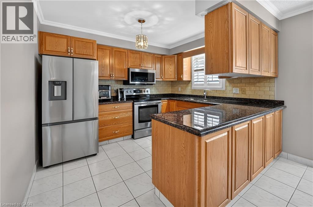 6444 Armstrong Drive, Niagara Falls, Ontario  L2H 2M1 - Photo 8 - 40838803