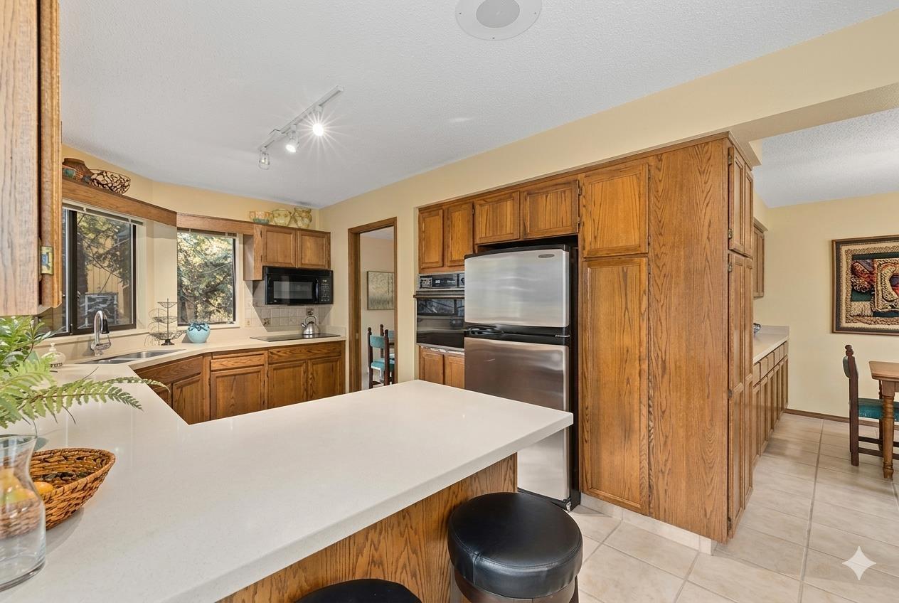 1768 Amble Greene Drive, Surrey, British Columbia  V4A 6P4 - Photo 6 - R3159521