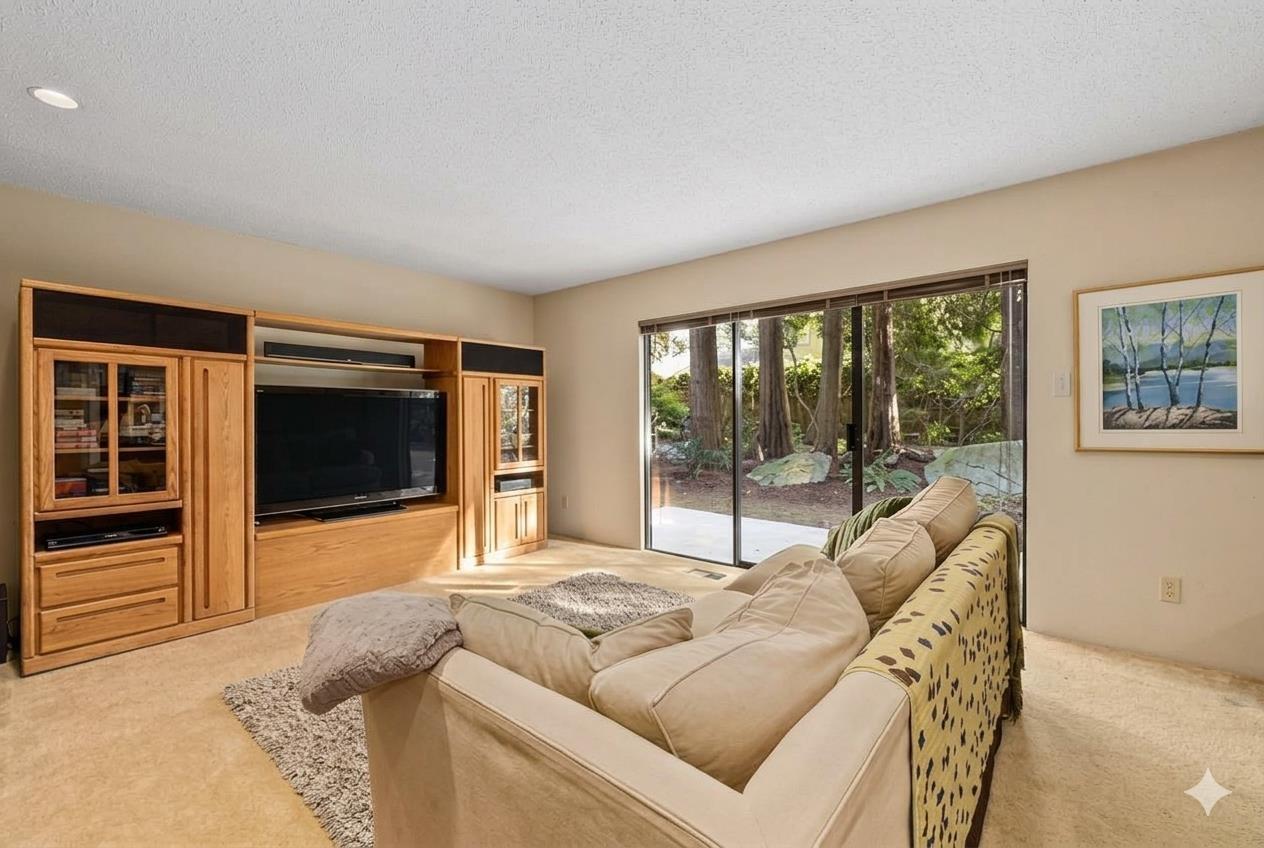 1768 Amble Greene Drive, Surrey, British Columbia  V4A 6P4 - Photo 9 - R3159521