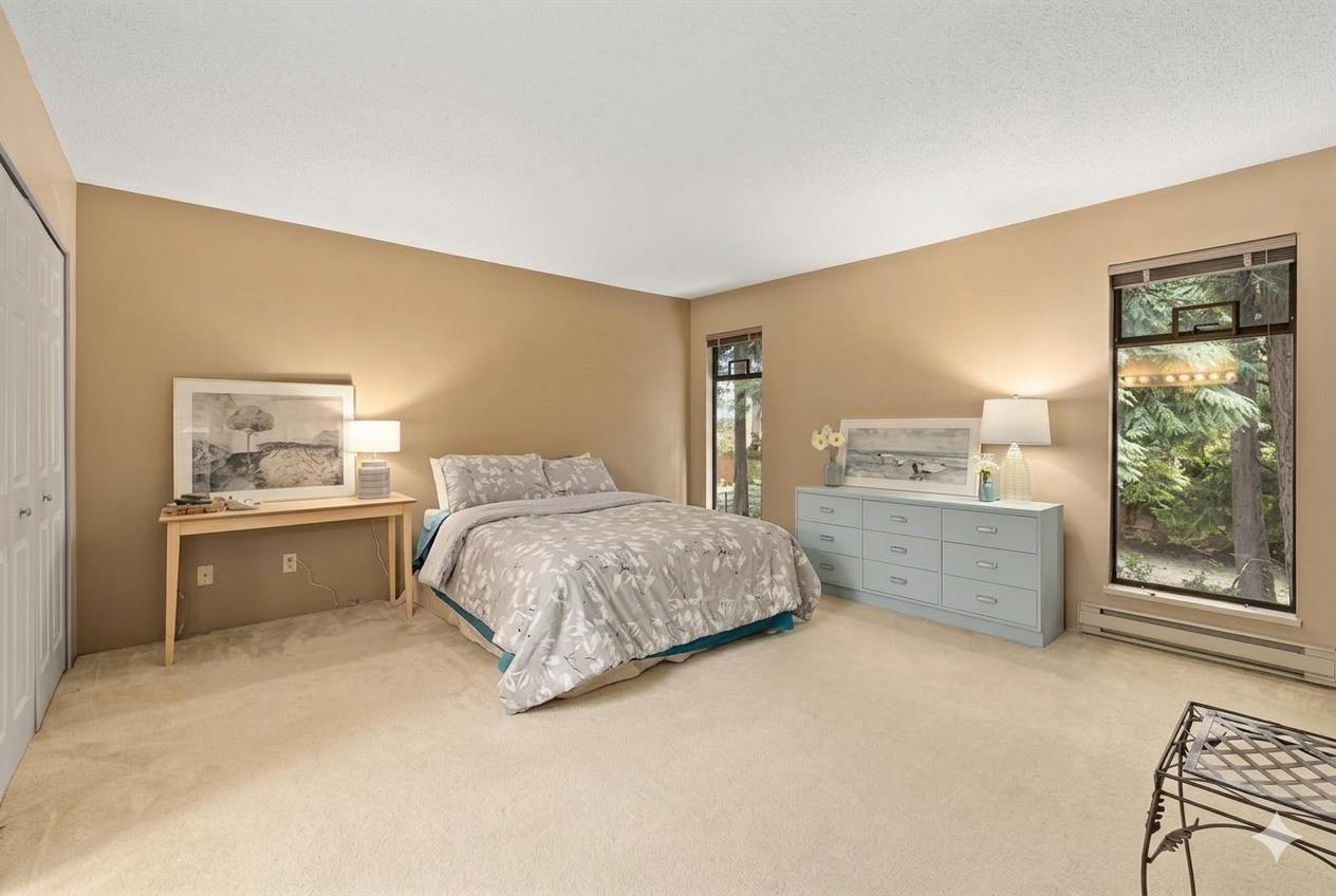 1768 Amble Greene Drive, Surrey, British Columbia  V4A 6P4 - Photo 11 - R3159521