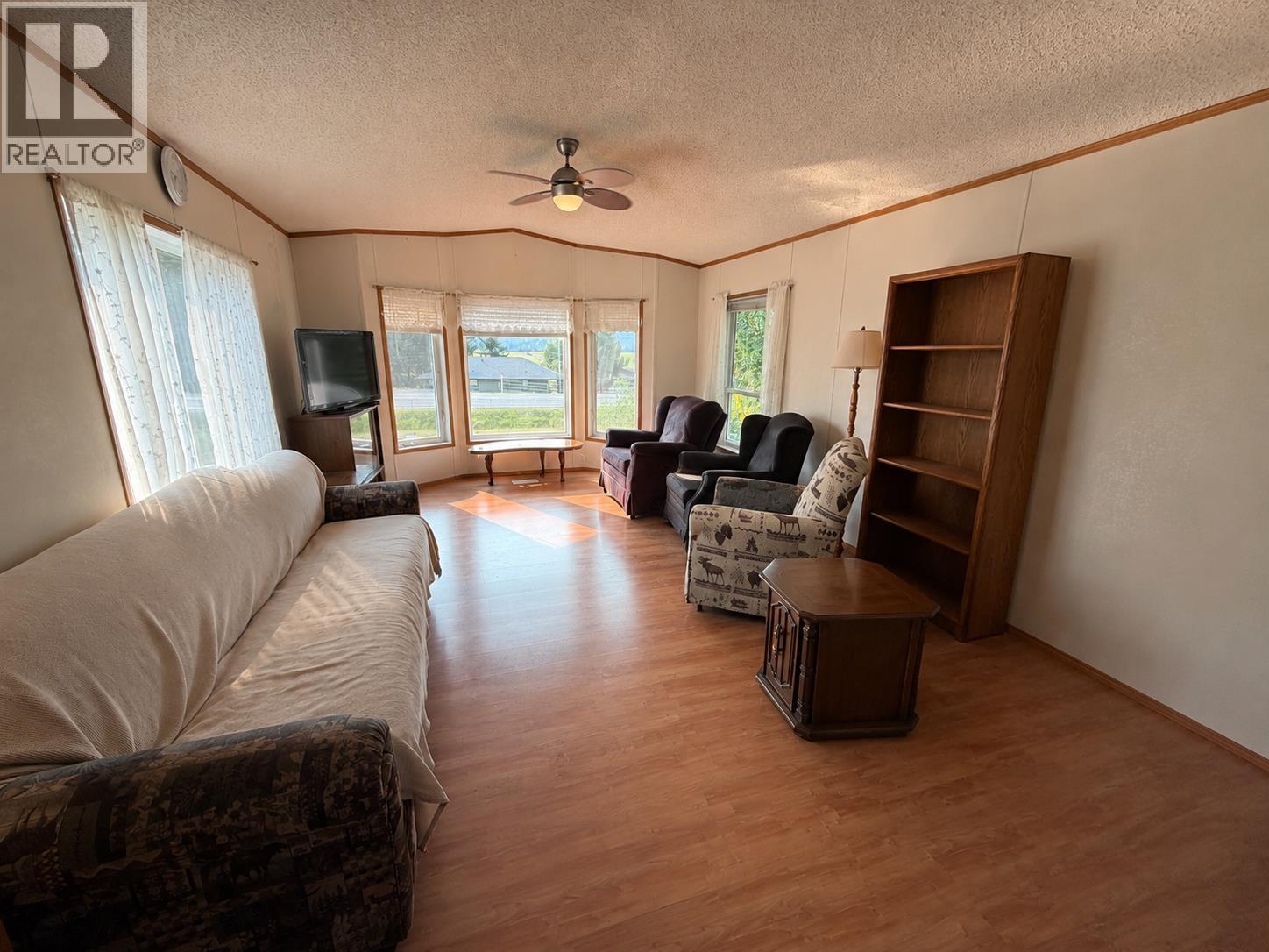 4580 Canim Hendrix Road, 100 Mile House, British Columbia  V0K 1M0 - Photo 3 - R3159463