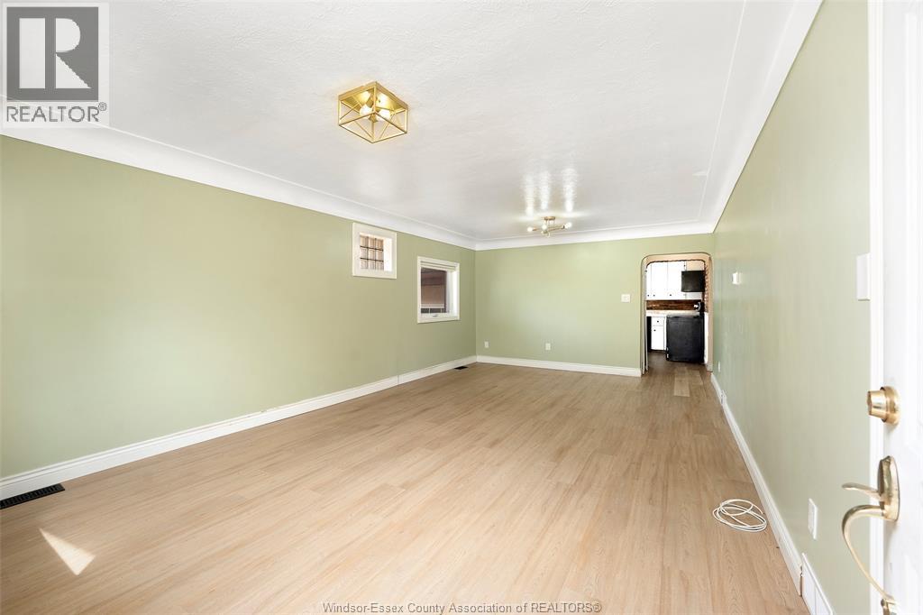 986 Eastlawn, Windsor, Ontario  N8S 3H9 - Photo 4 - 26021022