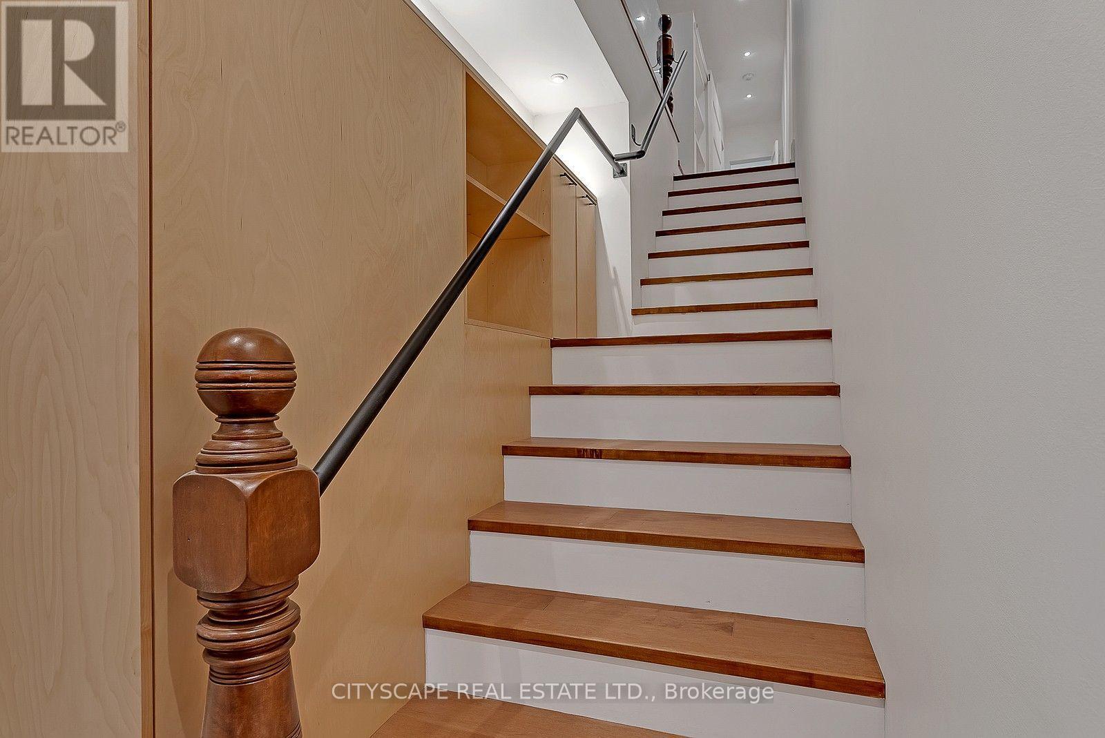 #2 Upper - 180 Strachan Avenue, Toronto, Ontario  M6J 2S9 - Photo 23 - C13710770