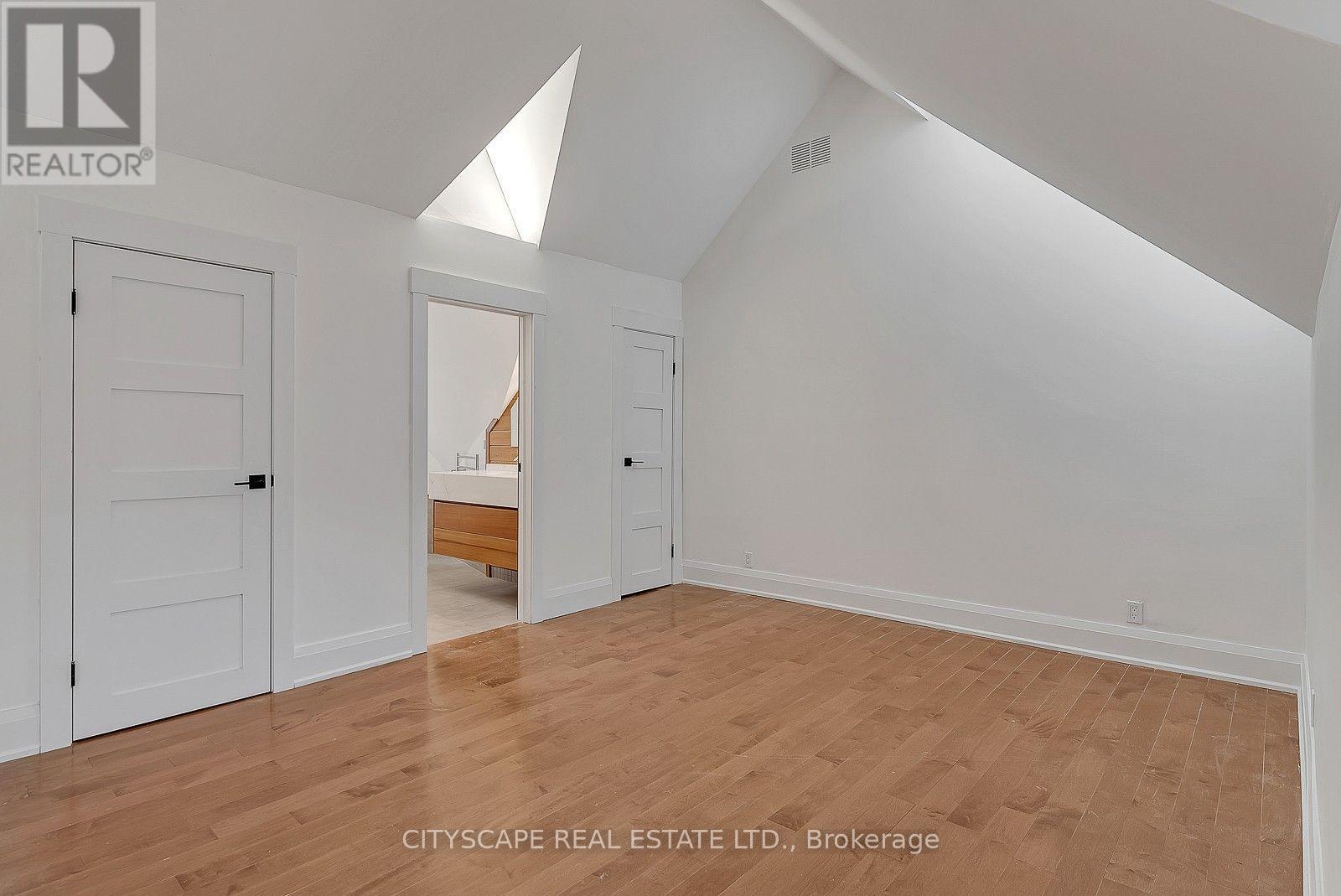 #2 Upper - 180 Strachan Avenue, Toronto, Ontario  M6J 2S9 - Photo 7 - C13710770