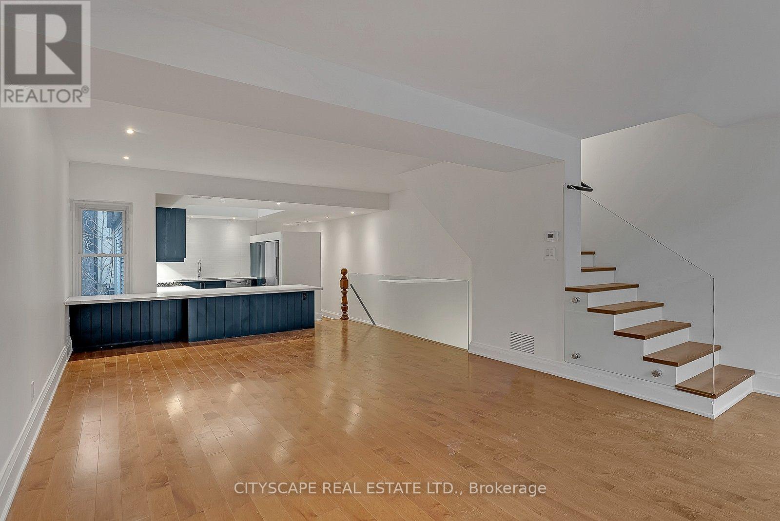 #2 Upper - 180 Strachan Avenue, Toronto, Ontario  M6J 2S9 - Photo 13 - C13710770