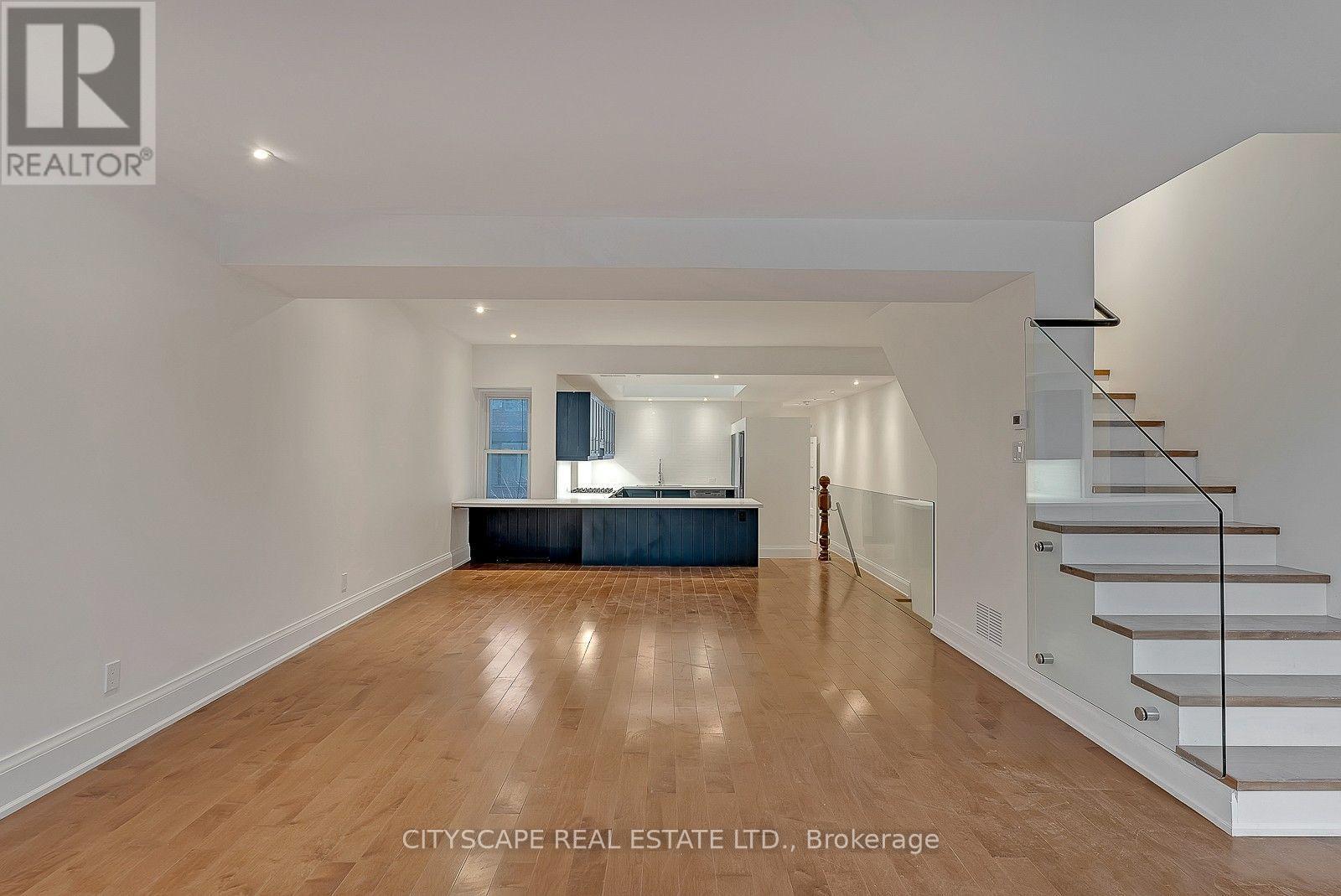 #2 Upper - 180 Strachan Avenue, Toronto, Ontario  M6J 2S9 - Photo 5 - C13710770