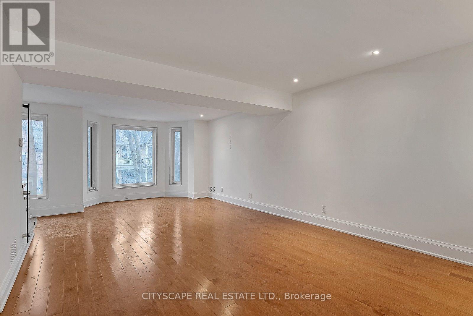 #2 Upper - 180 Strachan Avenue, Toronto, Ontario  M6J 2S9 - Photo 3 - C13710770