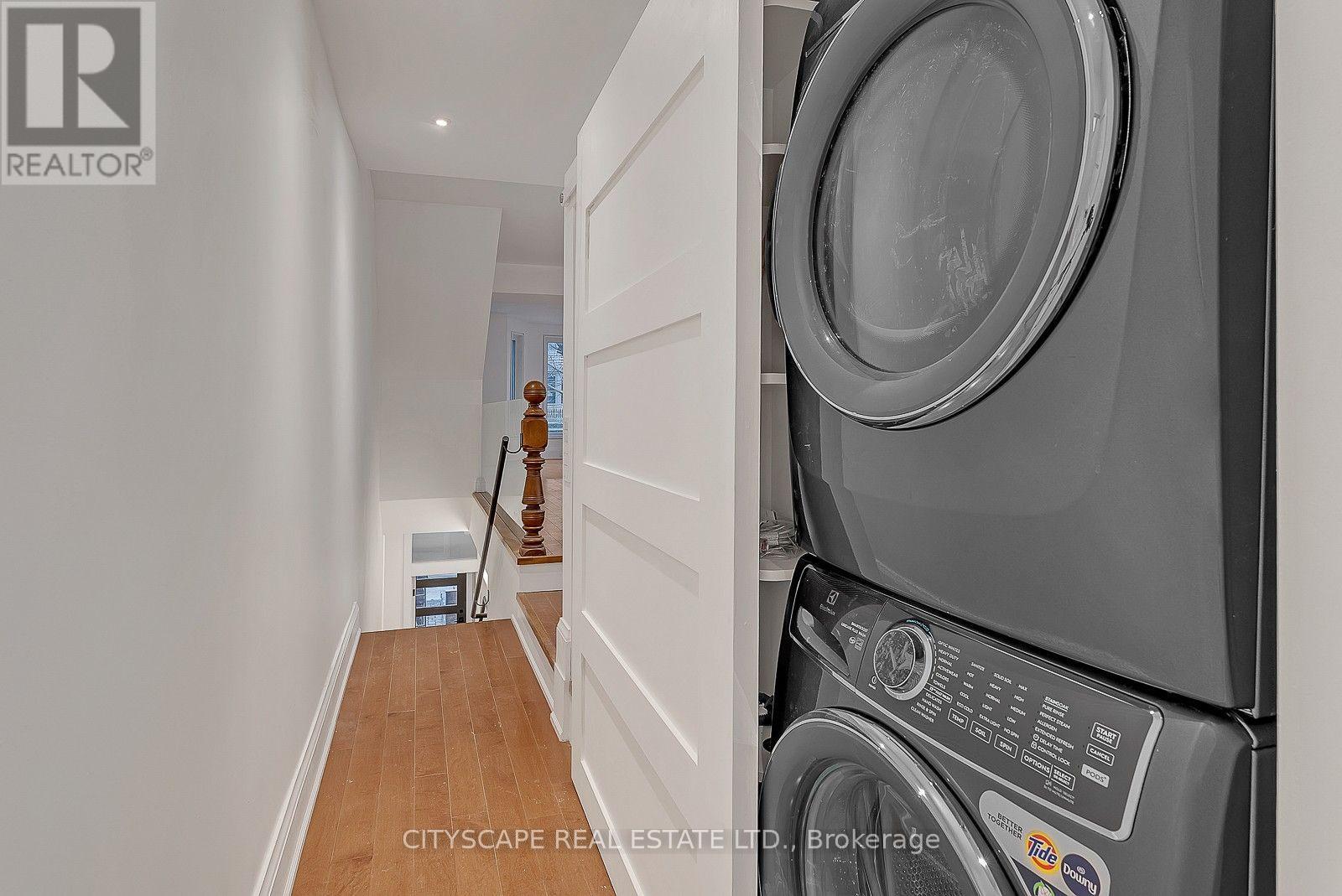 #2 Upper - 180 Strachan Avenue, Toronto, Ontario  M6J 2S9 - Photo 8 - C13710770