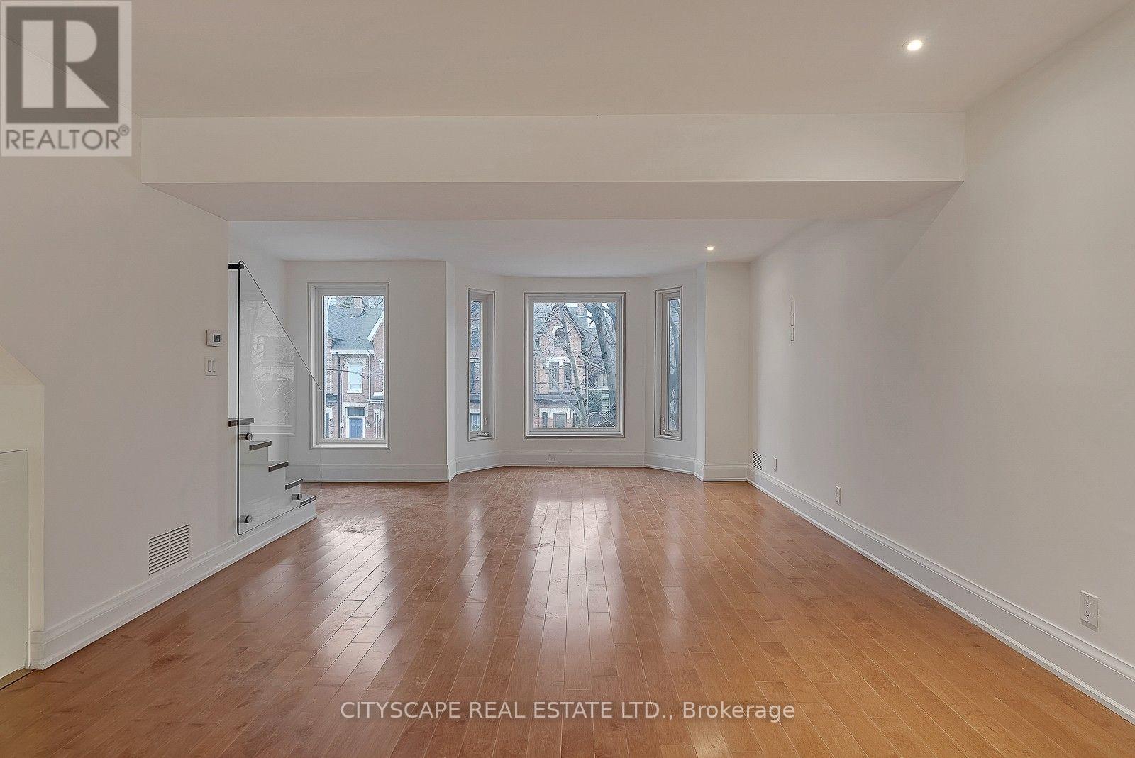 #2 Upper - 180 Strachan Avenue, Toronto, Ontario  M6J 2S9 - Photo 2 - C13710770