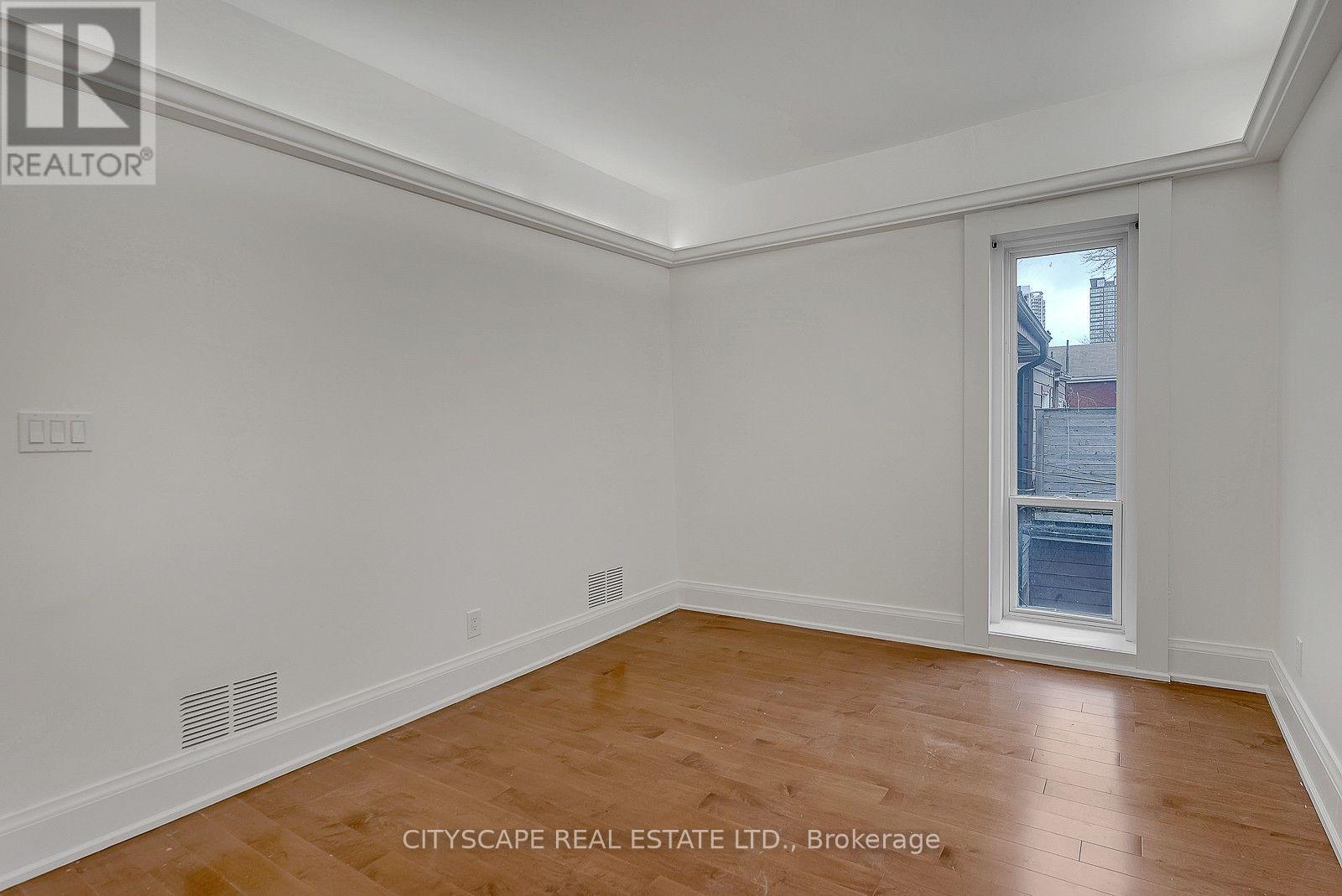 #2 Upper - 180 Strachan Avenue, Toronto, Ontario  M6J 2S9 - Photo 16 - C13710770