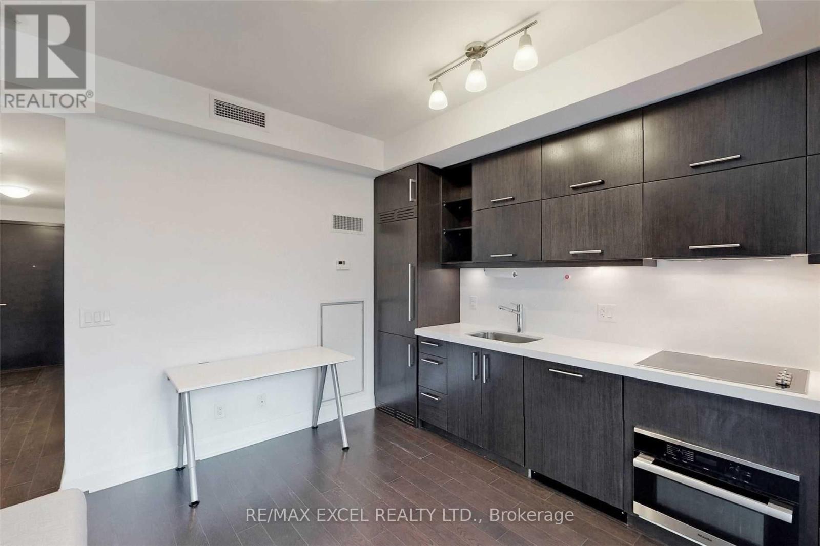 810 - 65 St Mary Street, Toronto, Ontario  M5S 0A6 - Photo 13 - C13723126