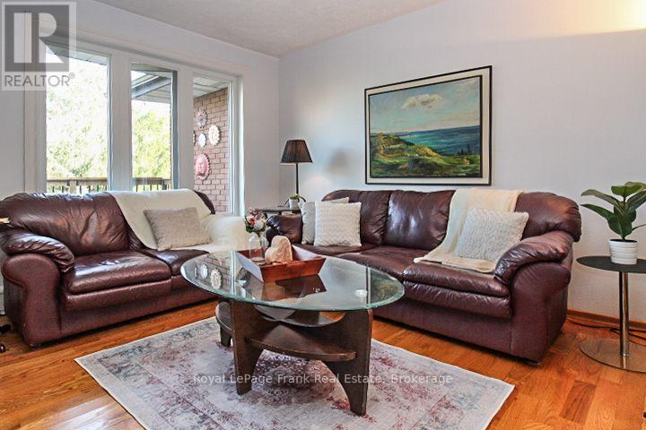 1561 Cherryhill Road, Peterborough, Ontario K9K 1A7 - Photo 10 - X13723142