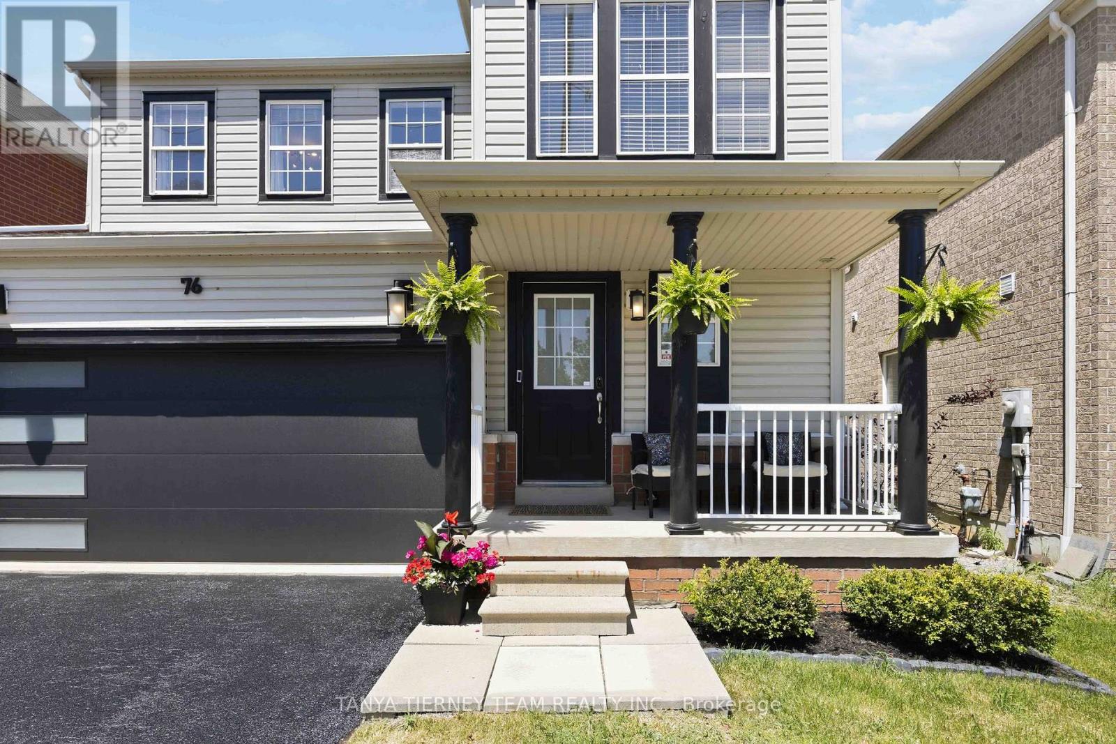 76 Vipond Road, Whitby, Ontario  L1M 2P2 - Photo 2 - E13723056