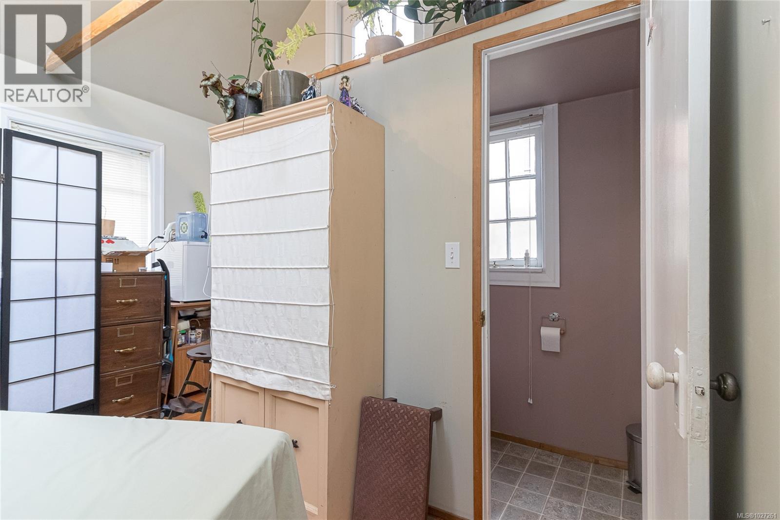 1418 Fernwood Rd, Victoria, British Columbia  V8V 4P7 - Photo 56 - 1027261