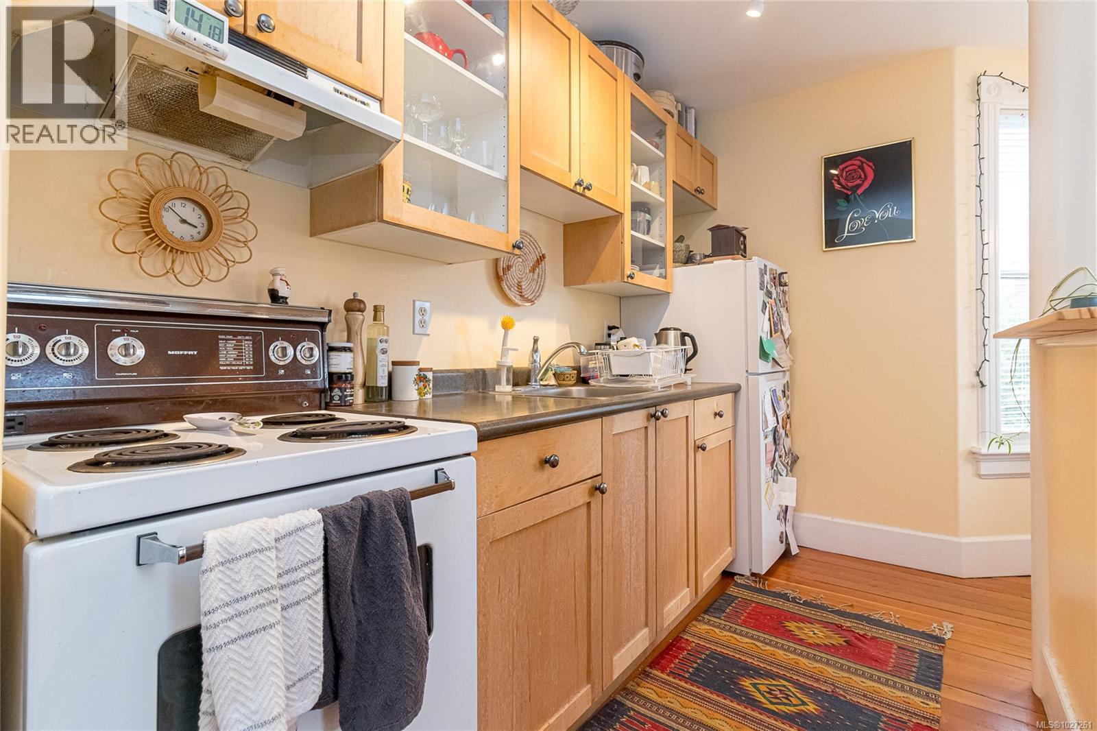 1418 Fernwood Rd, Victoria, British Columbia  V8V 4P7 - Photo 28 - 1027261