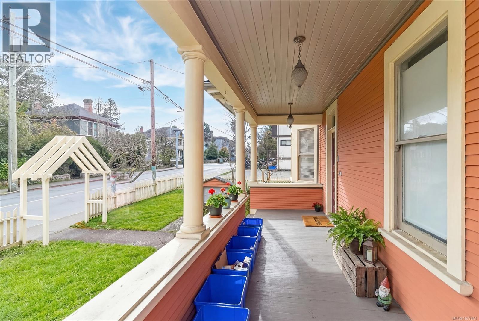 1418 Fernwood Rd, Victoria, British Columbia  V8V 4P7 - Photo 63 - 1027261