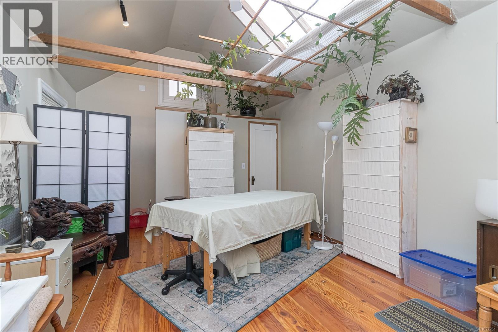 1418 Fernwood Rd, Victoria, British Columbia  V8V 4P7 - Photo 54 - 1027261