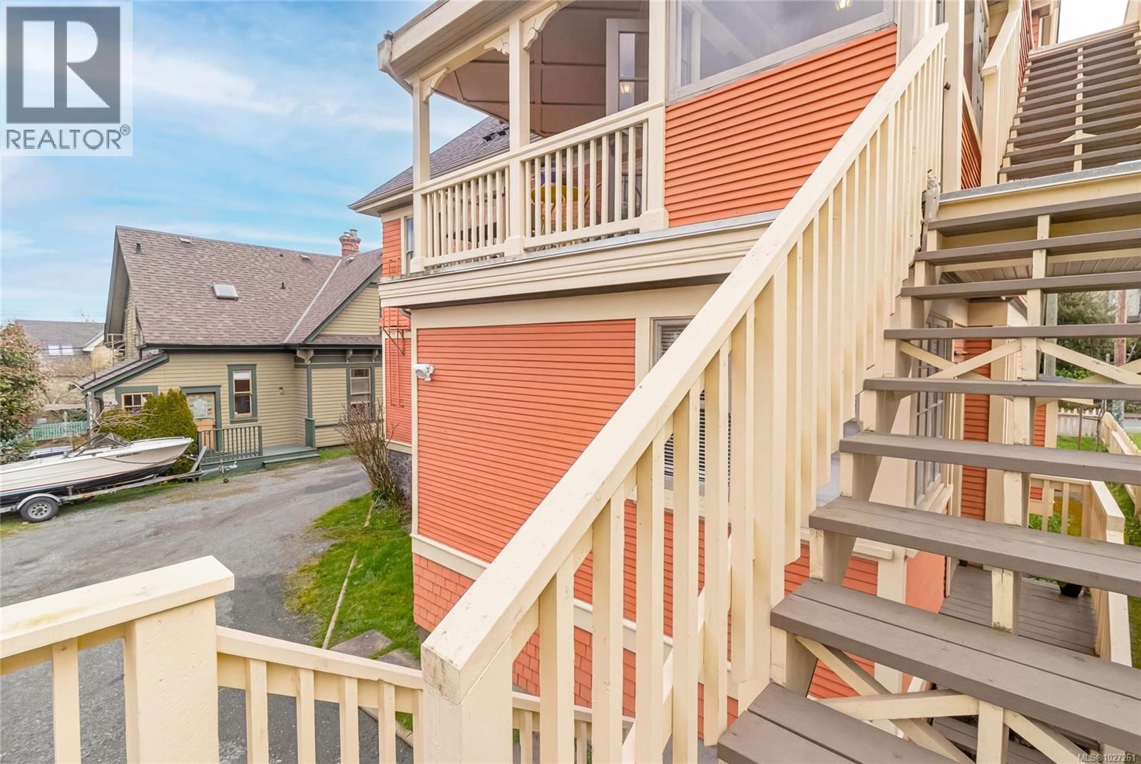 1418 Fernwood Rd, Victoria, British Columbia  V8V 4P7 - Photo 33 - 1027261