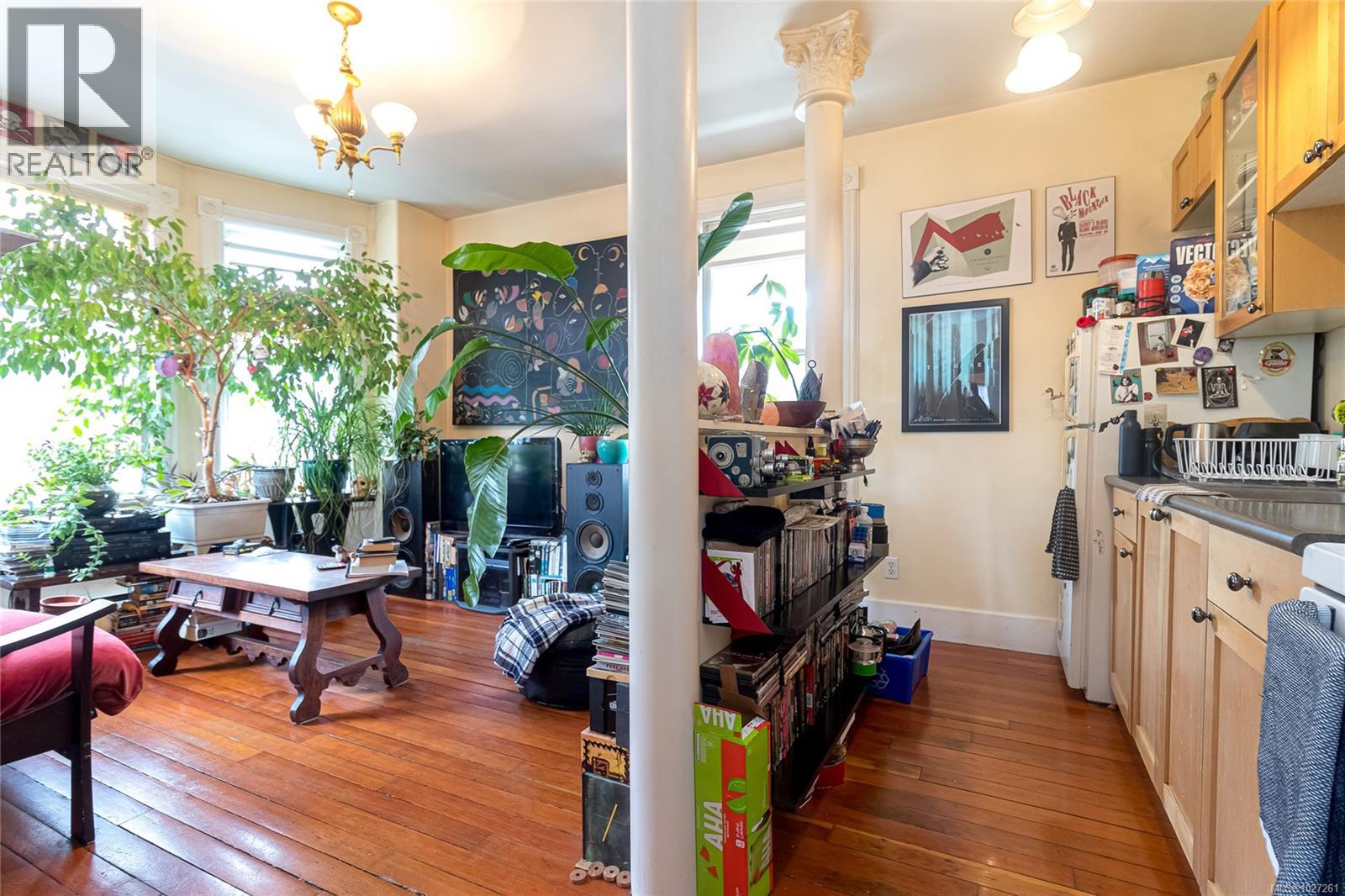 1418 Fernwood Rd, Victoria, British Columbia  V8V 4P7 - Photo 6 - 1027261
