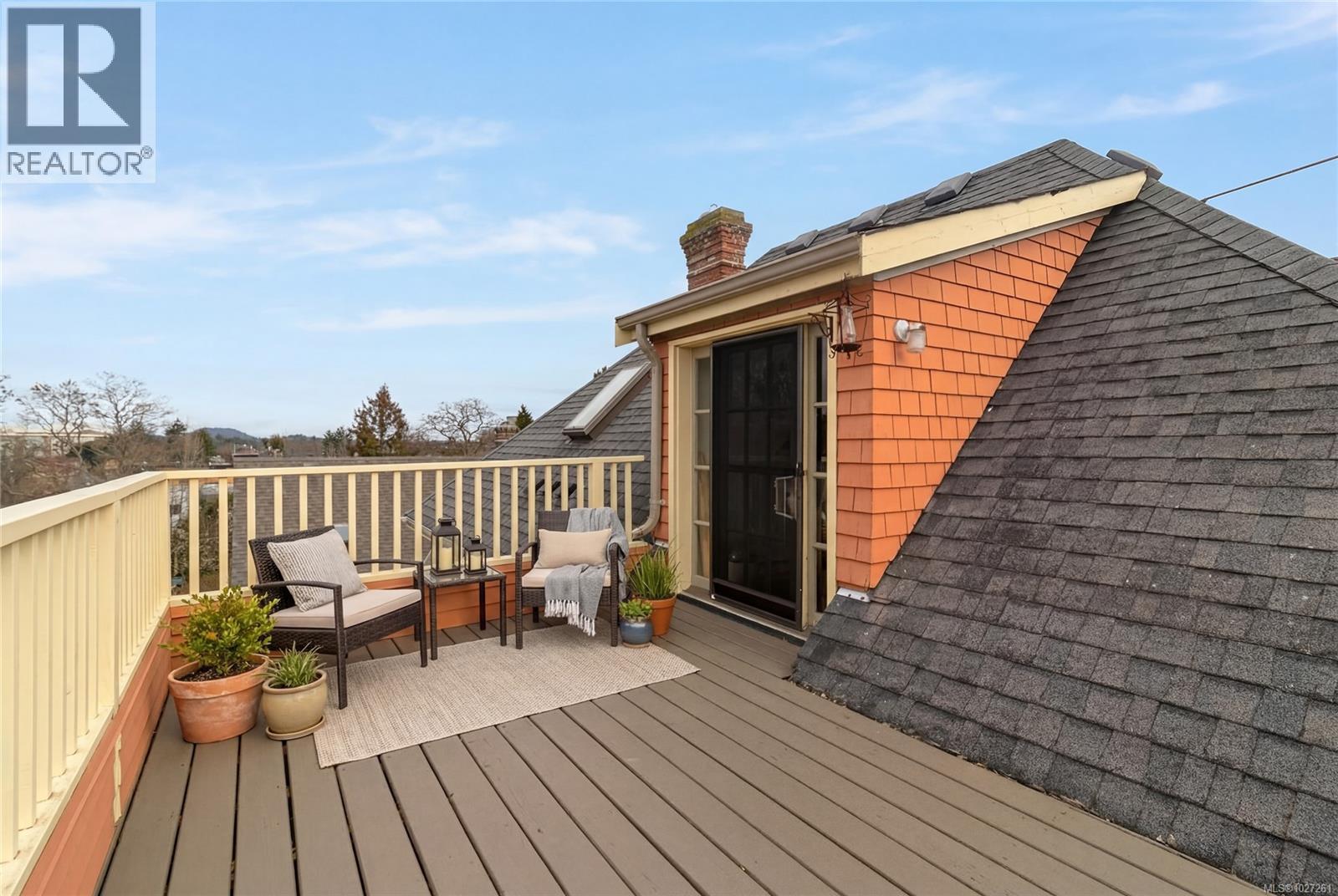 1418 Fernwood Rd, Victoria, British Columbia  V8V 4P7 - Photo 45 - 1027261
