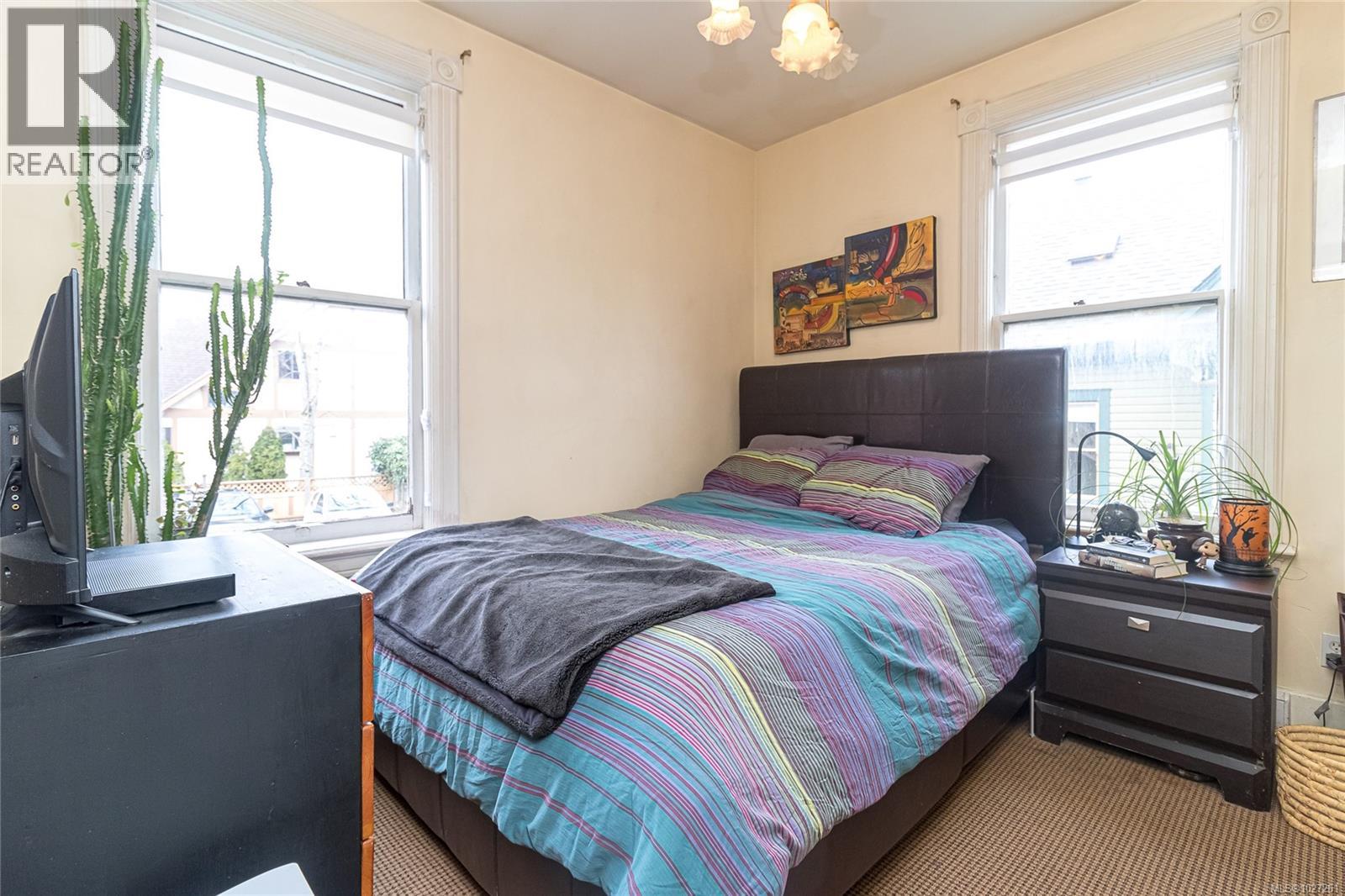 1418 Fernwood Rd, Victoria, British Columbia  V8V 4P7 - Photo 8 - 1027261
