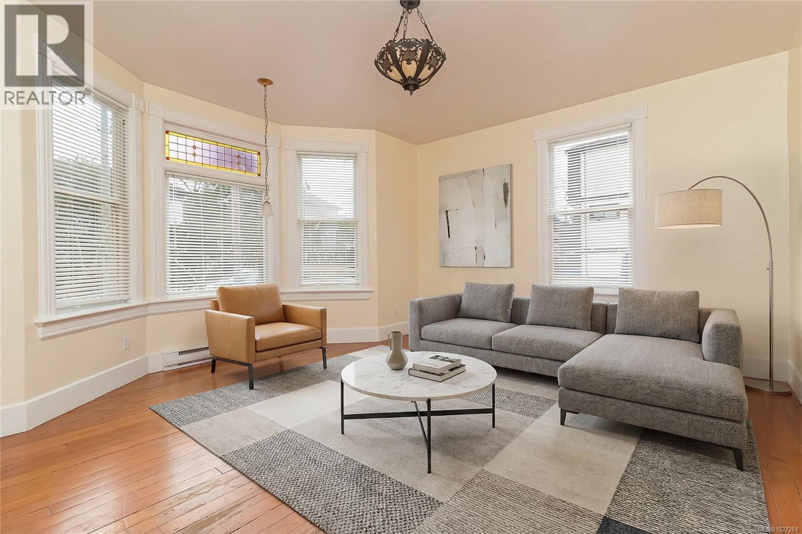 1418 Fernwood Rd, Victoria, British Columbia  V8V 4P7 - Photo 11 - 1027261
