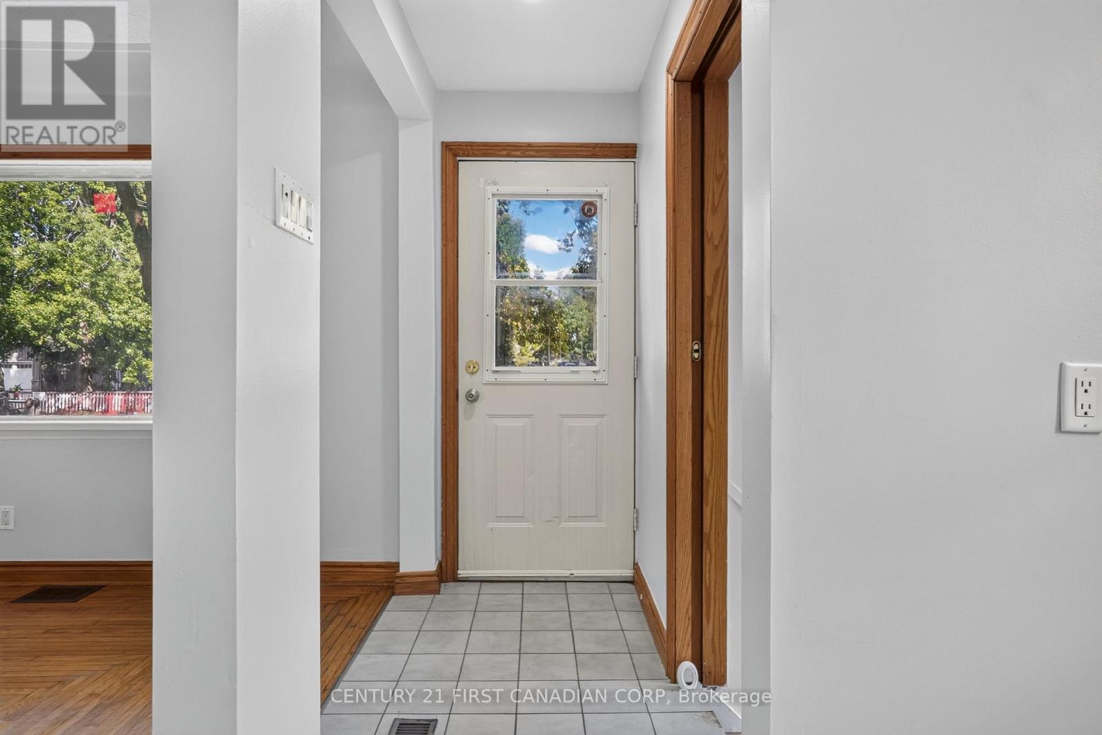 244 Edinburgh Street, London North, Ontario  N6H 1M3 - Photo 3 - X13723076
