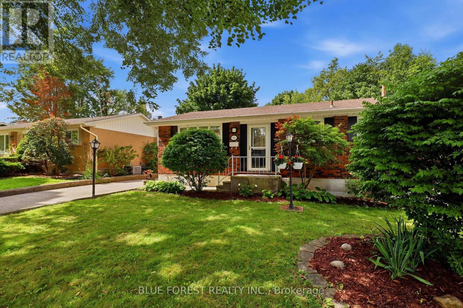 83 Amy Crescent, London East, Ontario  N5Y 4A5 - Photo 2 - X13723096