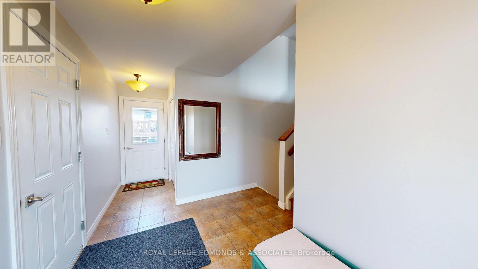 47 Winfield Street, Petawawa, Ontario  K8H 0A2 - Photo 7 - X13723086