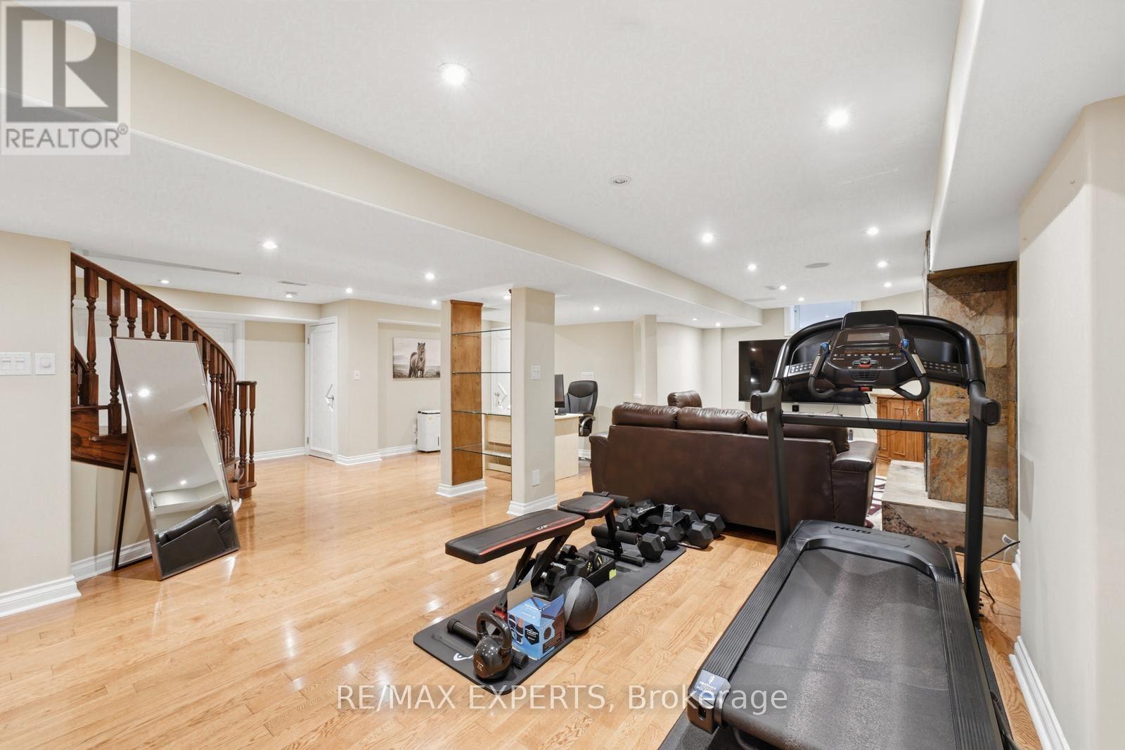 215 Velmar Drive, Vaughan, Ontario  L4L 8K3 - Photo 31 - N13723122