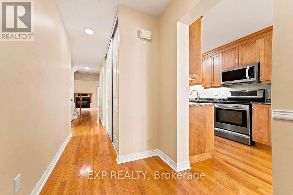 28 Glenmoriston Avenue, Ottawa, Ontario  K2L 2S2 - Photo 4 - X13723038