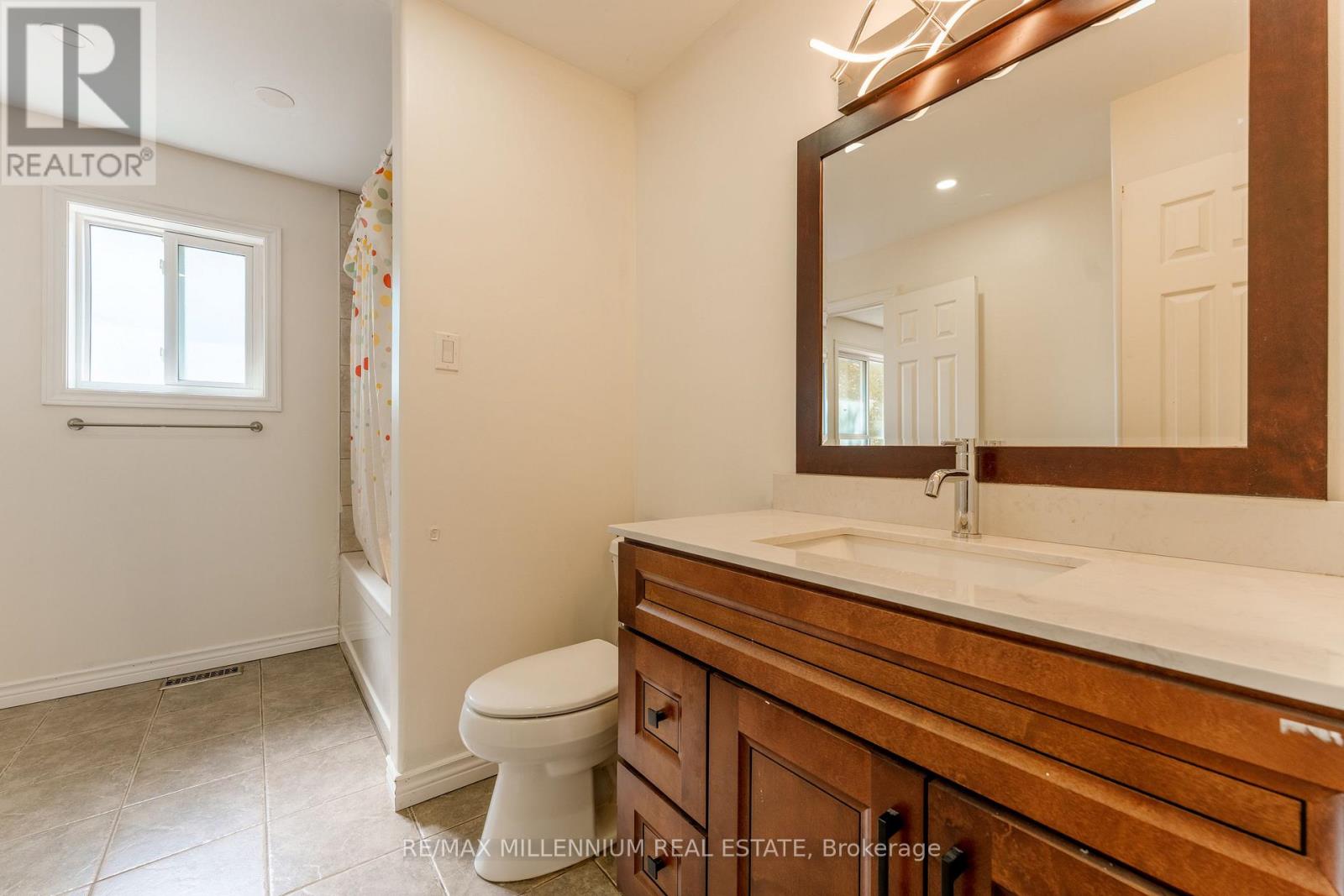 117 Rose Street, Barrie (Wellington), Ontario  L4M 2T6 - Photo 23 - S13723032