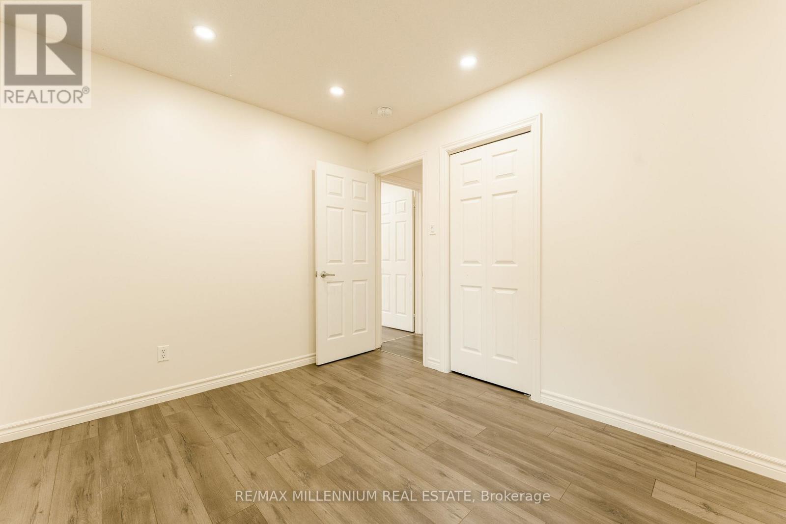 117 Rose Street, Barrie (Wellington), Ontario  L4M 2T6 - Photo 27 - S13723032