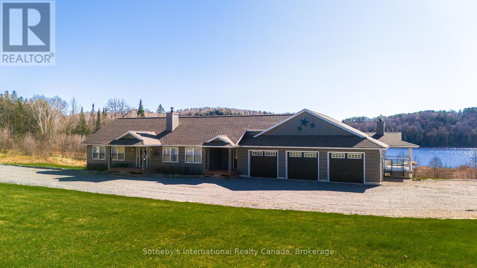 427 WEST BROWNS ROAD, Huntsville, Ontario
