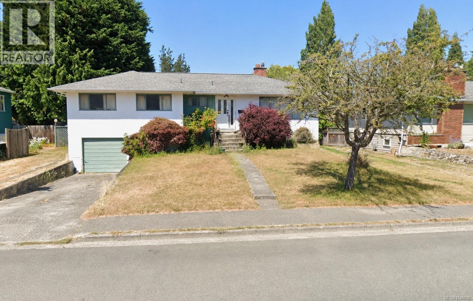 1622 Richardson St, Victoria, British Columbia  V8S 1R4 - Photo 2 - 1048096