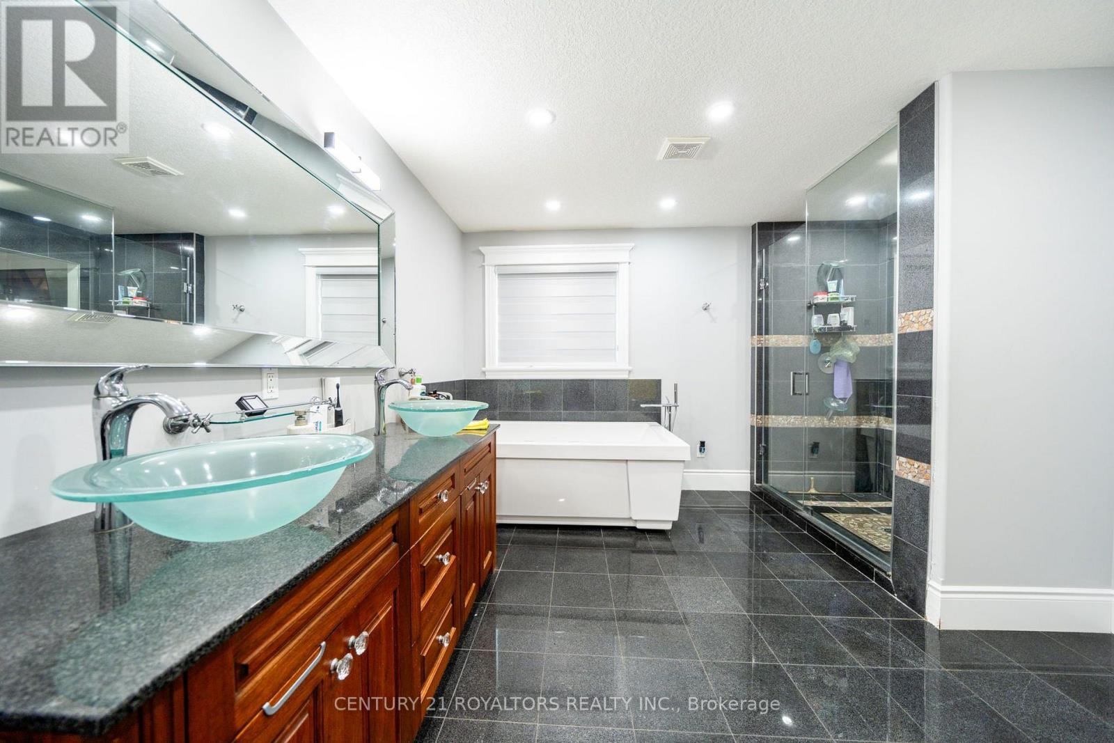 444 Thomas Slee Drive, Kitchener, Ontario  N2P 2X6 - Photo 19 - X13714980