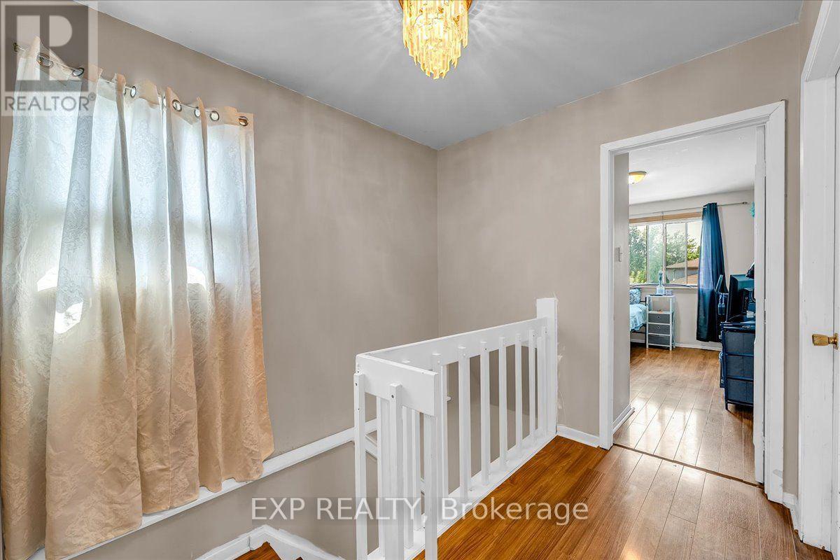 3313 Acala Crescent, Mississauga, Ontario  L5A 3E4 - Photo 16 - W13723042