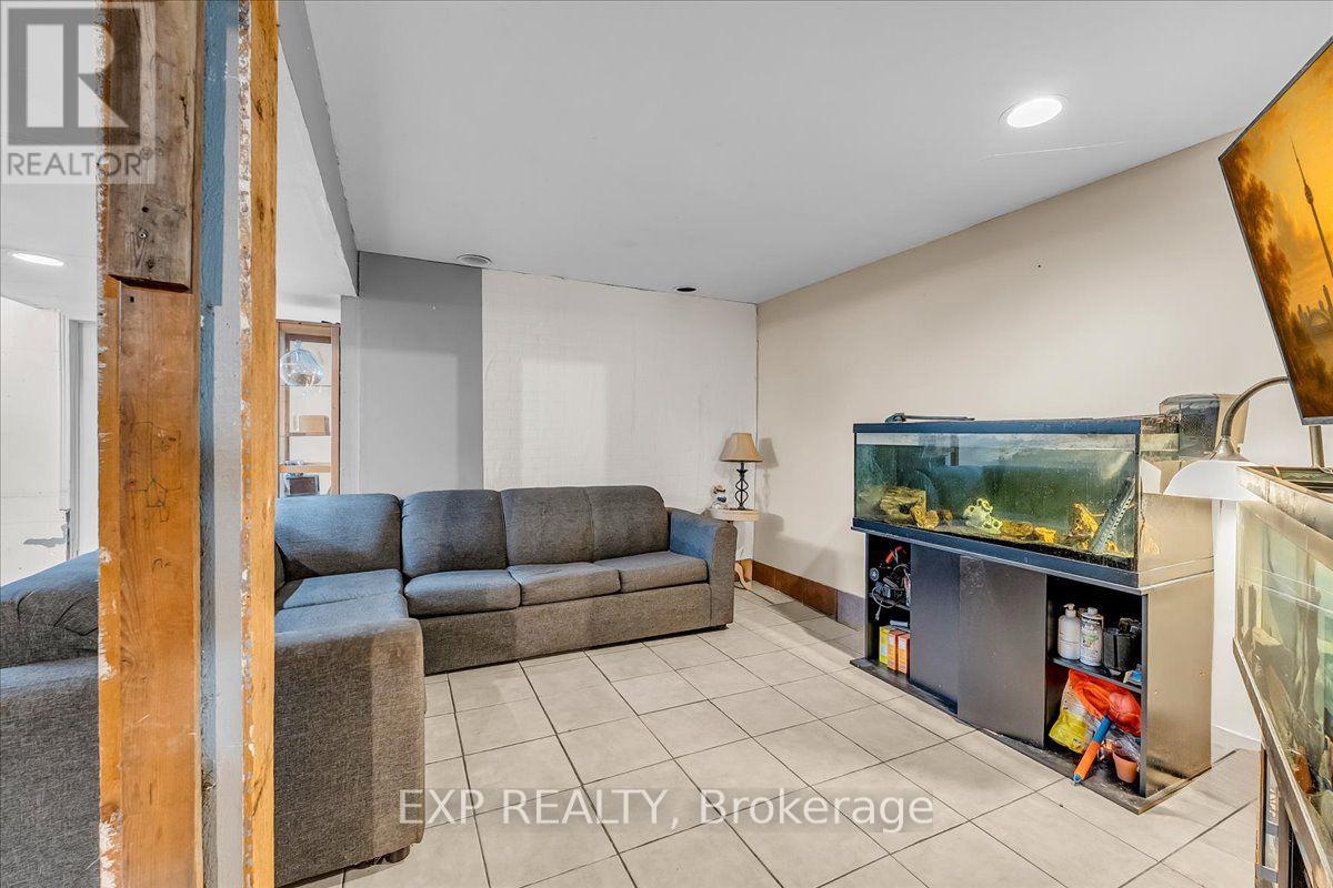 3313 Acala Crescent, Mississauga, Ontario  L5A 3E4 - Photo 28 - W13723042